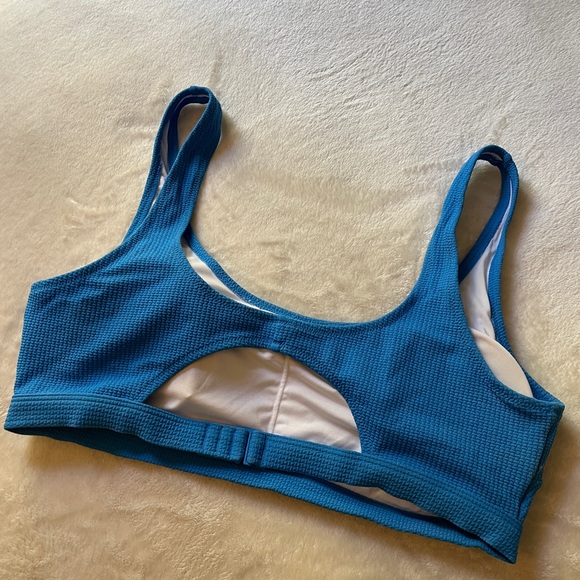 Textured Bikini Top - Picture 2 of 5